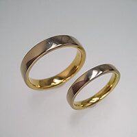 Trauringe 585 außen Weiß und innen Gelbgold