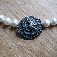 Wechselschließe aus Silber mit Holzabdruck unseres Gradierwerkes